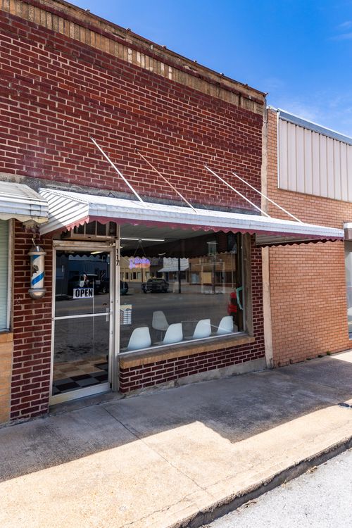 117 N Maple St, Buffalo, MO, 65622-7463 | Card Image