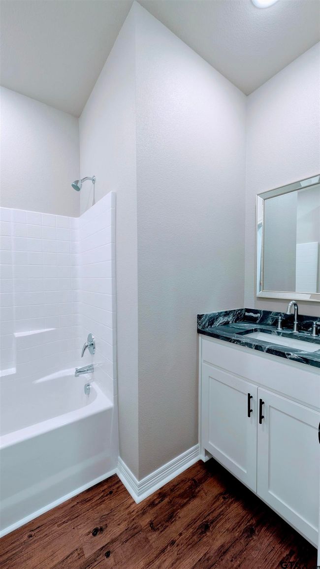 UNIT-201 - 1523 N Owens Ave, House other with 3 bedrooms, 3 bathrooms and null parking in Tyler TX | Image 6