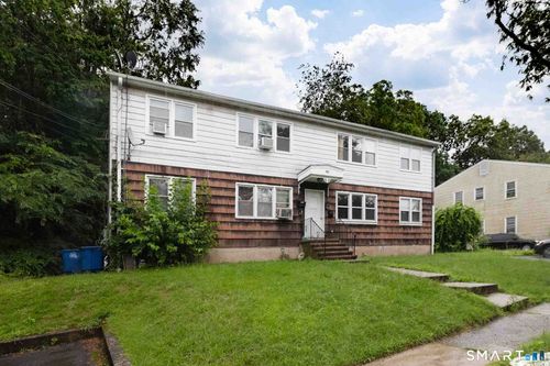 39-86 Oak Ridge Dr, New Haven, CT, 06513-1184 | Card Image
