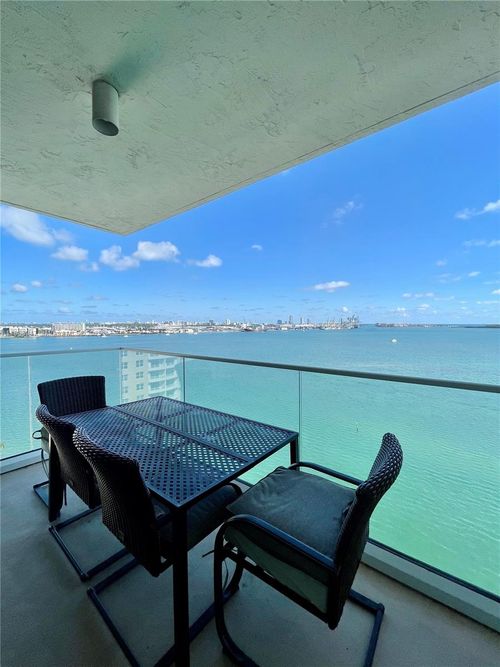 apt-1701-800 Claughton Island Dr, Miami, FL, 33131-2436 | Card Image