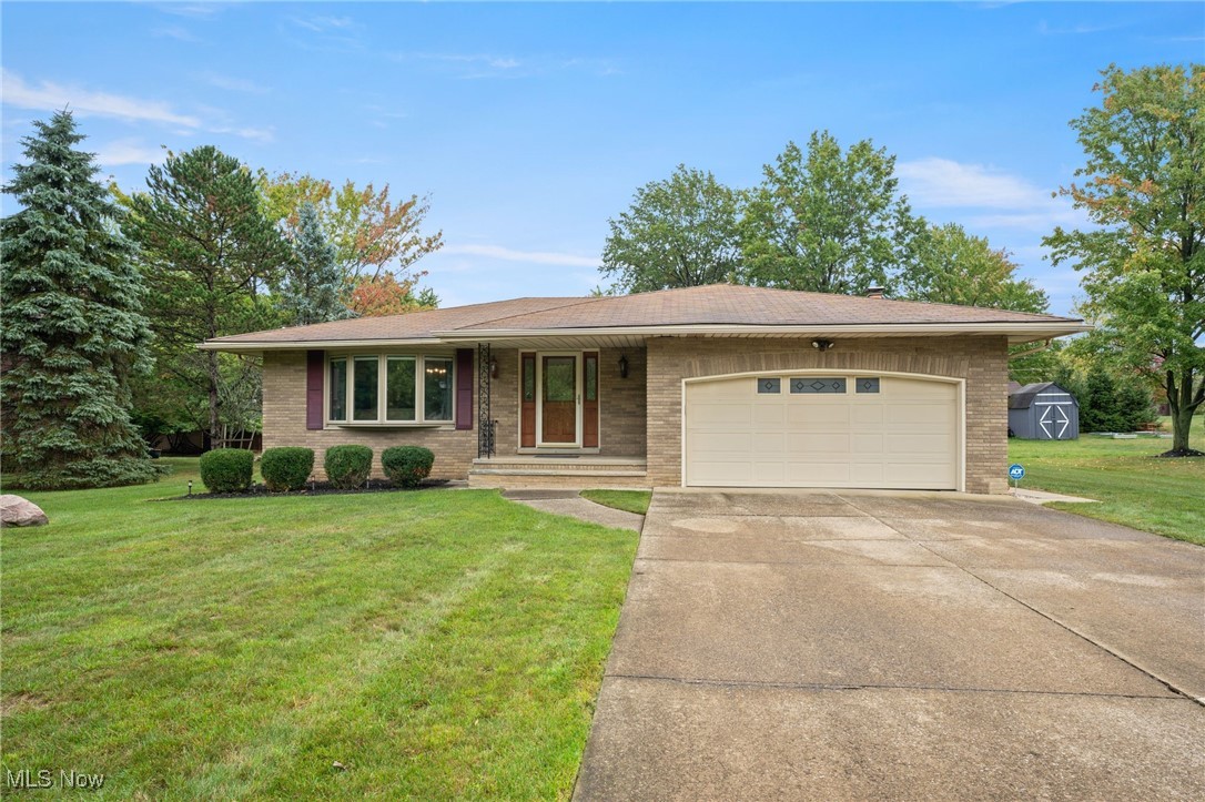 Sharon Lane Dr, North Royalton, OH 44133