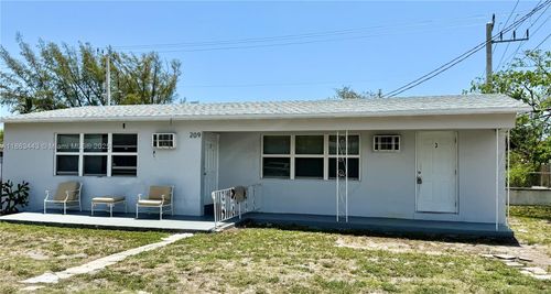 apt-2-209 Sw 14th St, Dania Beach, FL, 33004-4305 | Card Image