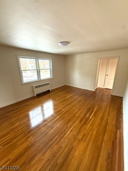 b1-364 Orange Rd, Montclair, NJ, 07042-4358 | Card Image