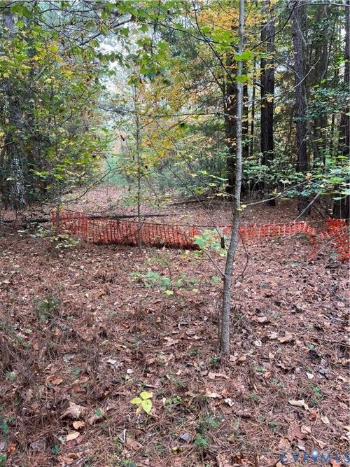 10565 Continental Rd, Quinton, VA, 23141-2125 | Card Image