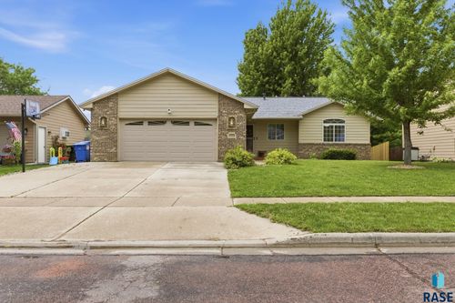 6519 W Bonnie Ct Court, Sioux Falls, SD, 57106 | Card Image