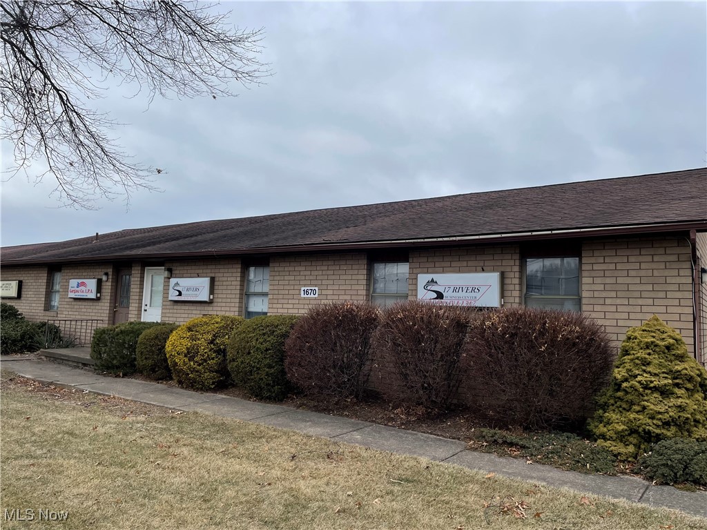1670 Cooper Foster Park Rd W, Lorain, OH 44053