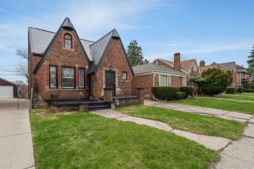 8064 Bliss St, Detroit, MI, 48234-3330 | Card Image