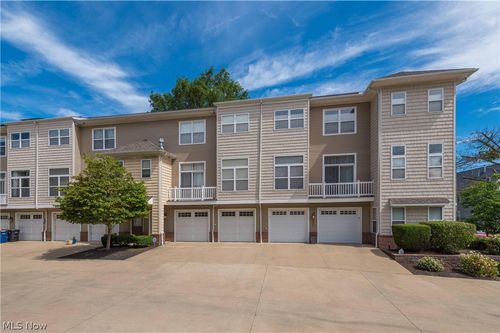 5408 Saint Stephens Ct, Cleveland, OH, 44102-3200 | Card Image