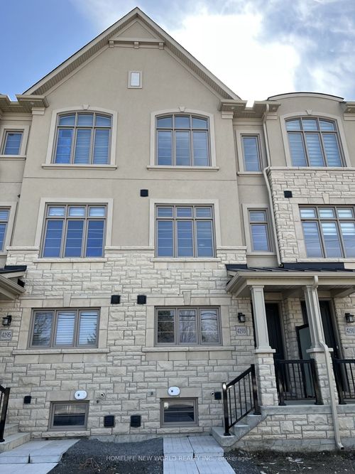 4193 Major Mackenzie Dr E, Markham, ON, L6C3L5 | Card Image
