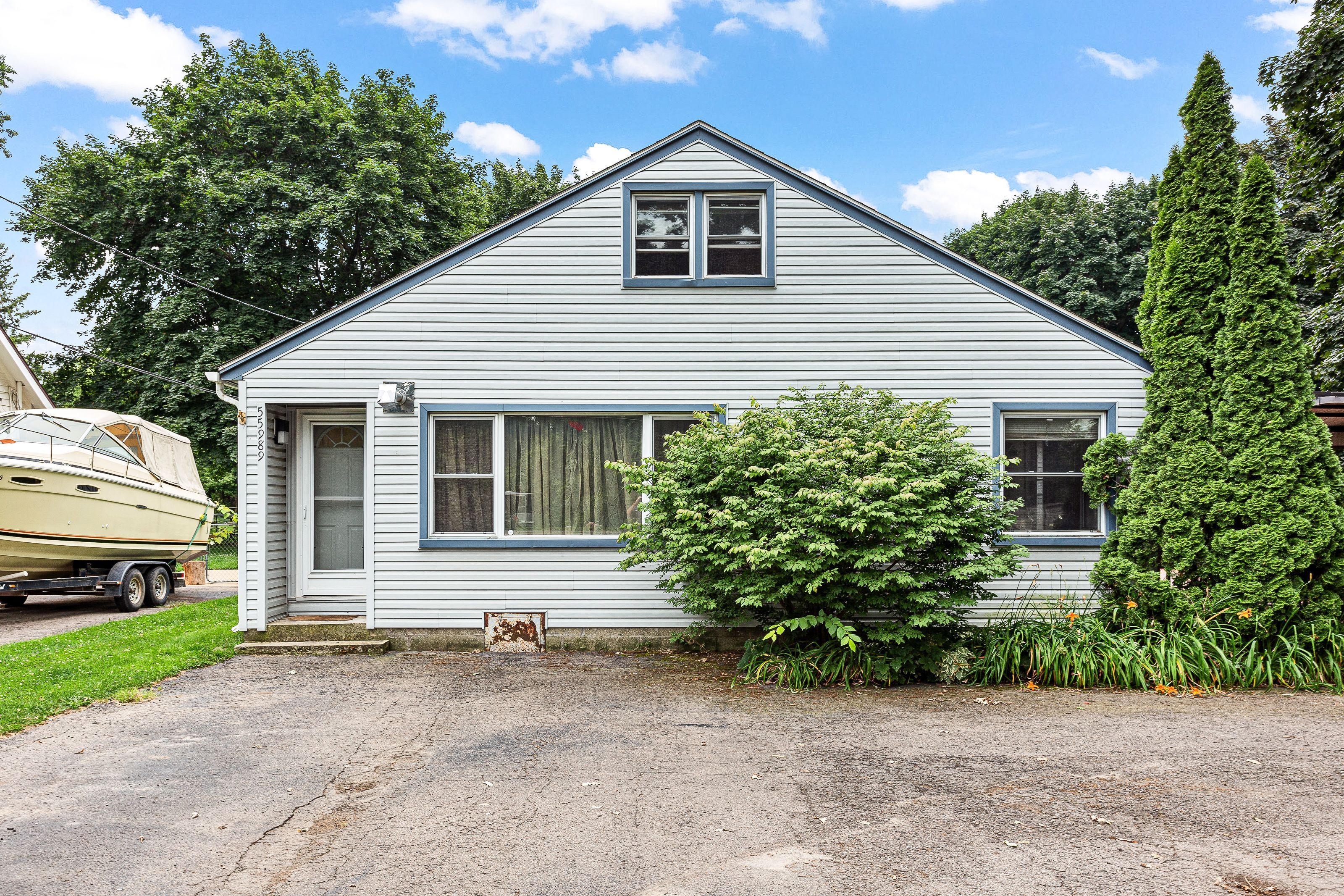 Pontiac Trail Ct, New Hudson, MI 48165