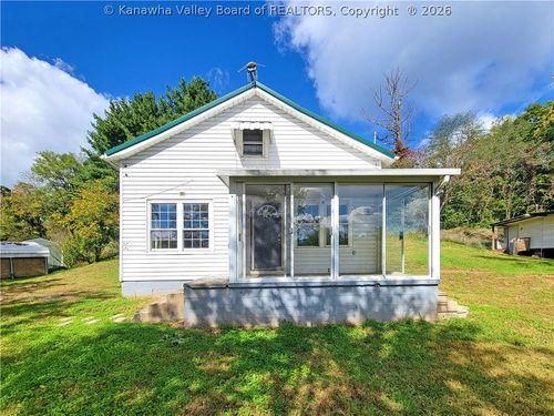 573 Arnoldsburg Rd, Spencer, WV, 25276-9519 | Card Image