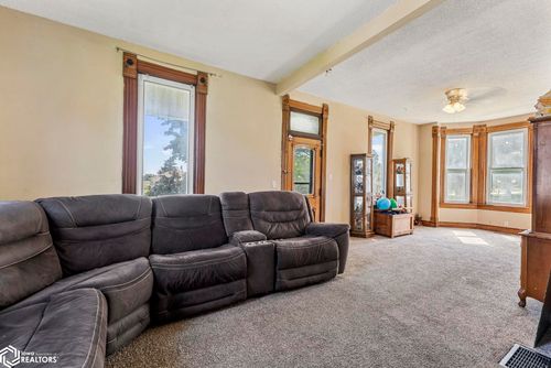 208 N Irons St, Keswick, IA, 50136-1001 | Card Image