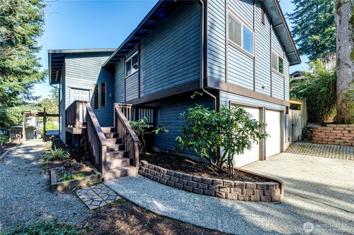 11630 Ne 74th St, Kirkland, WA, 98033-8113 | Card Image