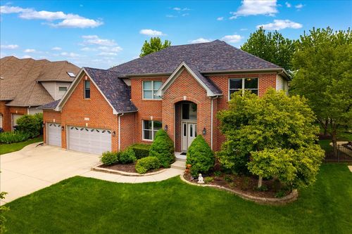 3332 Farmgate Dr, Naperville, IL, 60564-5929 | Card Image