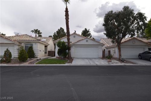 3305 Tuscany Village Dr, Las Vegas, NV, 89129-2157 | Card Image