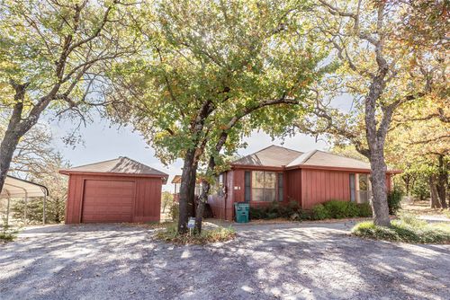 121 Fairway Dr, Nocona, TX, 76255-9392 | Card Image