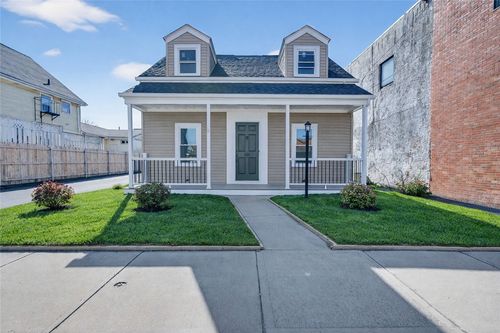 1002 Charles St, North Providence, RI, 02904-5071 | Card Image