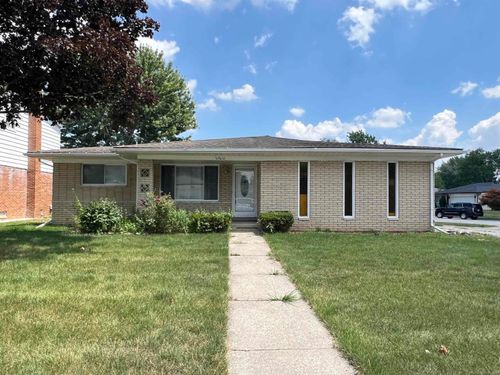 37610 Hacker Dr, Sterling Heights, MI, 48310-4062 | Card Image