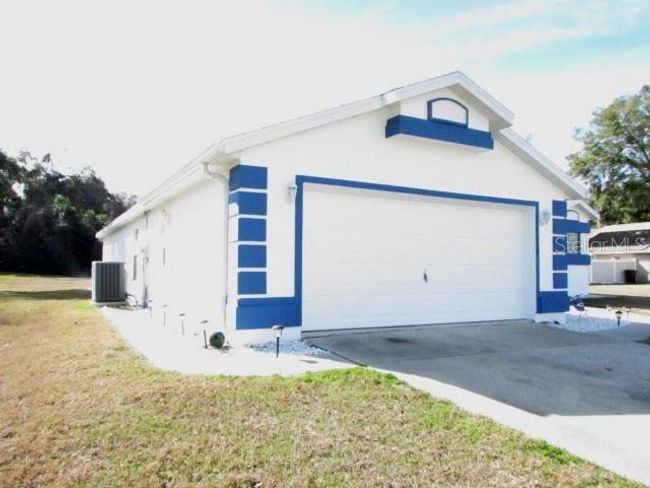 7558 Sw 103 Rd Loop, House other with 3 bedrooms, 2 bathrooms and null parking in OCALA FL | Image 23