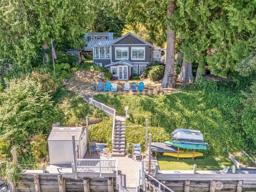 10205 Sw Tillicum Ln, Vashon, WA, 98070-7066 | Card Image