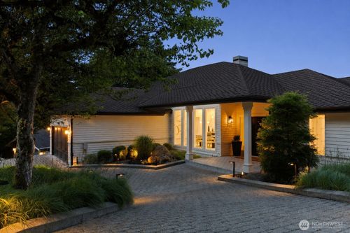 7712 89th Pl Se, Mercer Island, WA, 98040-5749 | Card Image