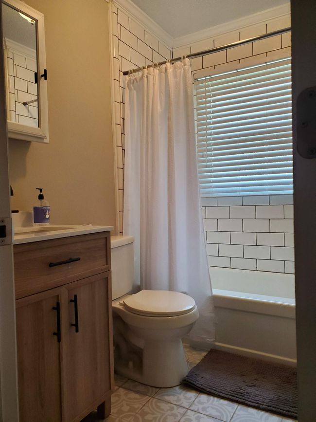 114 E Marshall St, House other with 3 bedrooms, 1 bathrooms and 1 parking in Collinwood TN | Image 9