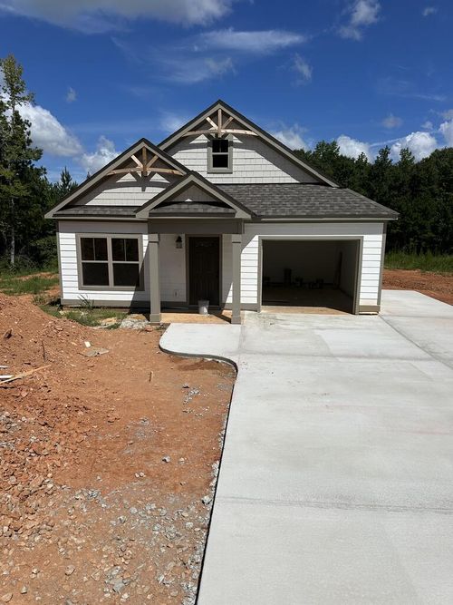 140 Young Ln, Hamilton, GA, 31811-6177 | Card Image