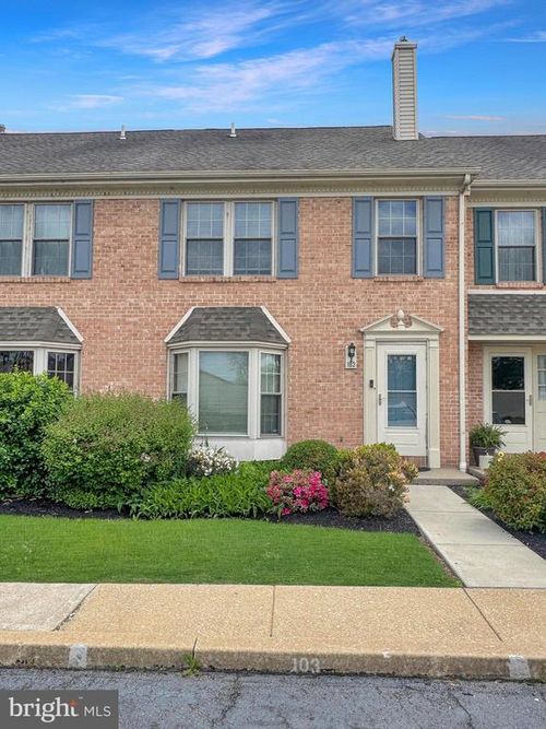 103 Hollytree Ct, POTTSTOWN, PA, 19464-3201 | Card Image
