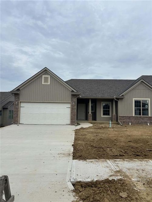 4705 Stonebridge Drive E, St Joseph, MO, 64505 | Card Image