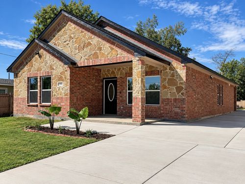 707 N Blanche St, Terrell, TX, 75160-1901 | Card Image