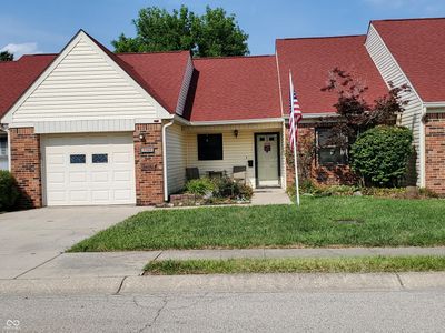 6329 Brush Run, Condo with 2 bedrooms, 2 bathrooms and null parking in Indianapolis IN | Image 1