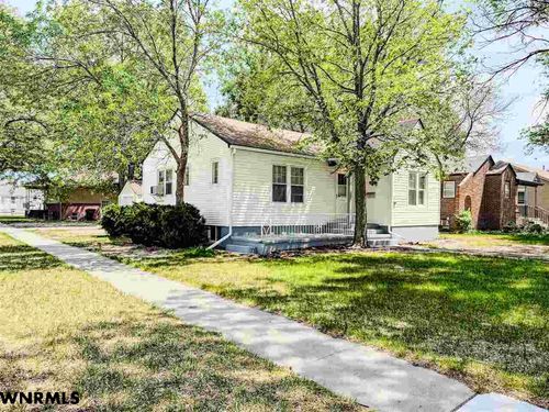 2227 Avenue B, Scottsbluff, NE, 69361-1946 | Card Image