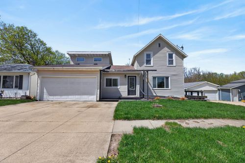 205 Miners St, Parkersburg, IA, 50665-2057 | Card Image