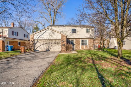 3733 Fairwood Dr, Sylvania, OH, 43560-3911 | Card Image