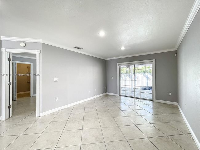 6952 W 25 Th Ct, House other with 3 bedrooms, 2 bathrooms and null parking in Hialeah FL | Image 11