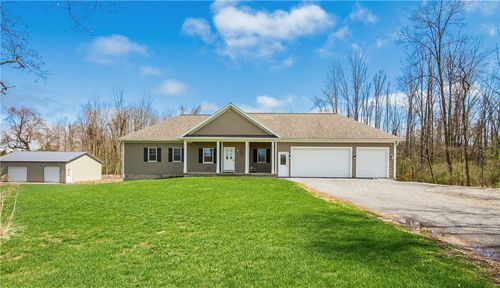 4976 Schoolhouse Rd, Ontario, NY, 14519-9122 | Card Image