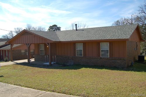 946 Hugh St, Montgomery, AL, 36108-2636 | Card Image