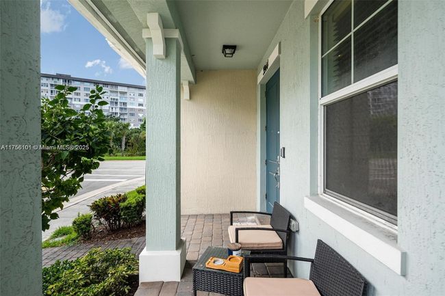 3944 Poinciana Ln, Townhouse with 3 bedrooms, 3 bathrooms and null parking in Hollywood FL | Image 6