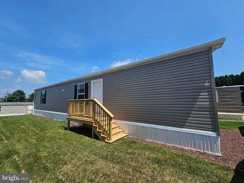 3 Woodland Ln, MERTZTOWN, PA, 19539-9129 | Card Image