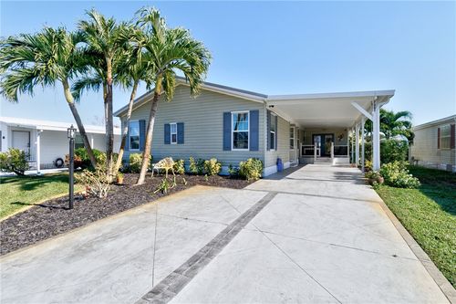 t2-7661 Niantic Ave, Micco, FL, 32976-7779 | Card Image