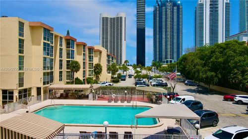 114-200 172nd St, Sunny Isles Beach, FL, 33160-3440 | Card Image