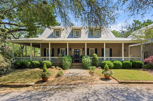 143 Live Oak Dr, Mount Pleasant, SC, 29464-4376 | Card Image