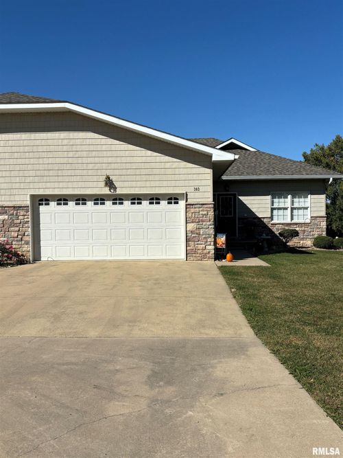 303 S Riverview Ct, Lacon, IL, 61540-1173 | Card Image
