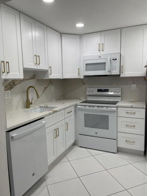 930 Normandy T, Delray Beach, FL, 33484-4811 | Card Image