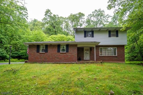 38 Summerfield Rd, Belvidere, NJ, 07823-2712 | Card Image
