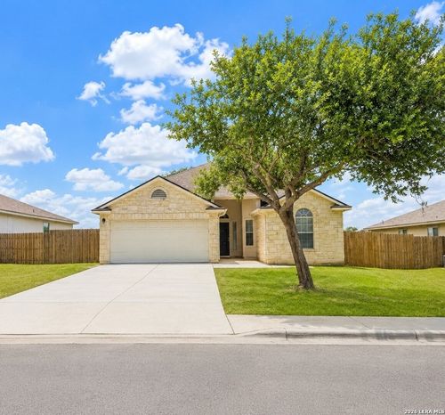 136 Musgrav, Kyle, TX, 78640-5487 | Card Image