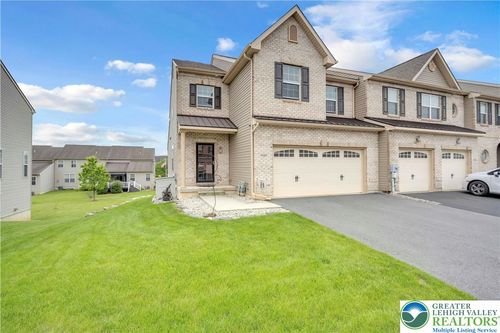 4487 Cottonwood Dr, Nazareth, PA, 18064-8693 | Card Image