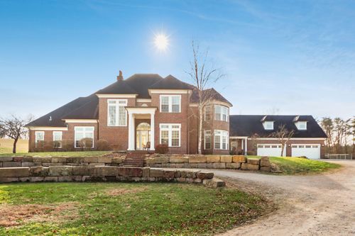 16187 Kreashbaum Rd, Rockbridge, OH, 43149-9756 | Card Image