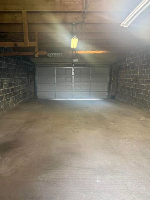 garage-208 9th Street, Allentown City, PA, 18102 | Card Image