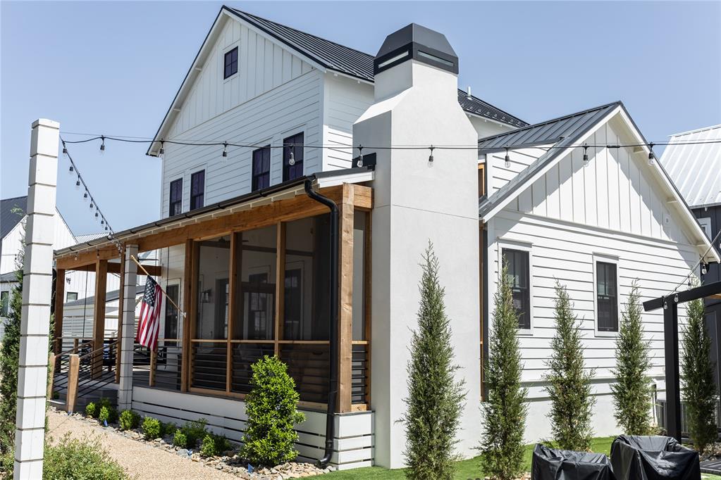 Residential in Carlton Landing